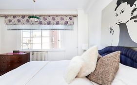 Executive Knightsbridge Apartment